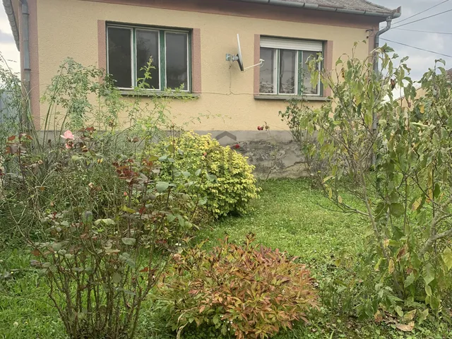 Eladó ház Türje 61 nm