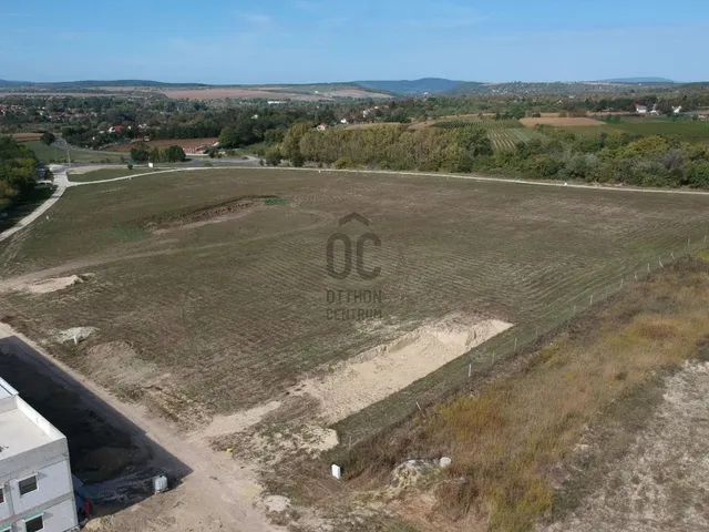 Eladó telek Bicske 28868 nm