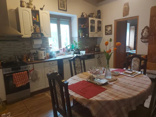 Eladó kereskedelmi és ipari ingatlan Bakonyszentlászló 400 nm