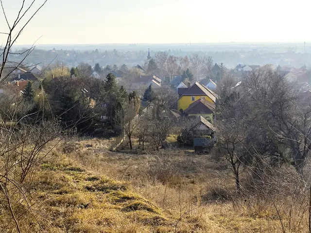 Eladó telek Csömör 1580 nm