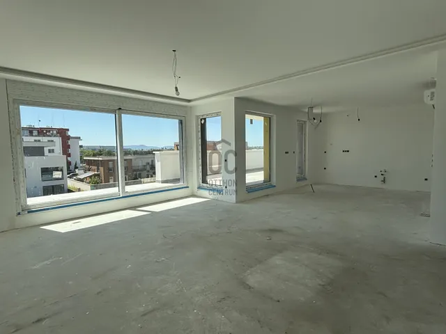 Eladó lakás Budapest XVI. kerület, Rákosszentmihály 170 nm