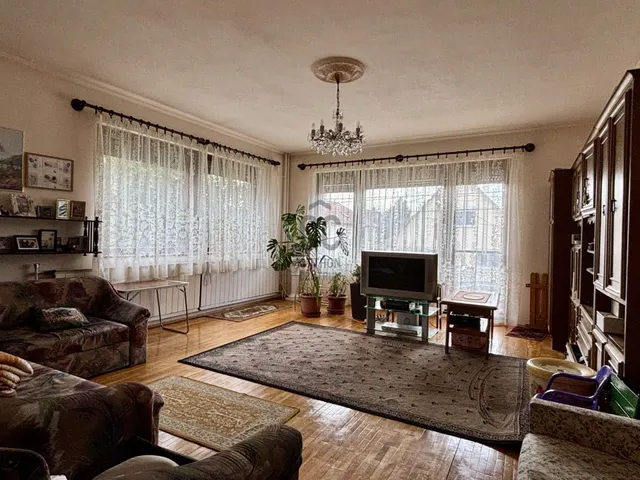 Eladó ház Budapest XVI. kerület, Rákosszentmihály 275 nm