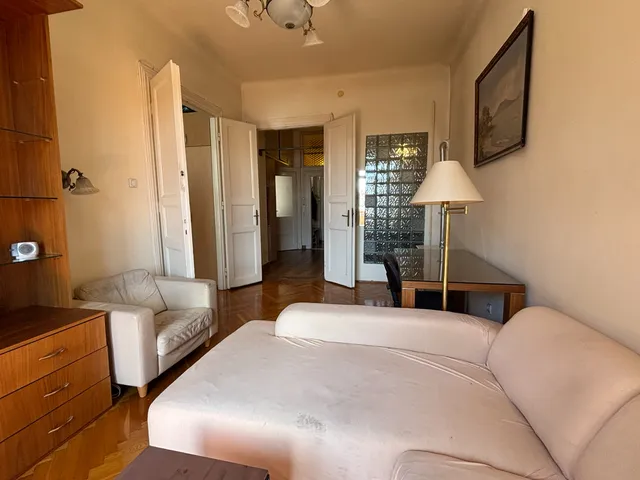 Eladó lakás Budapest VIII. kerület, II. János Pál pápa tér 70 nm