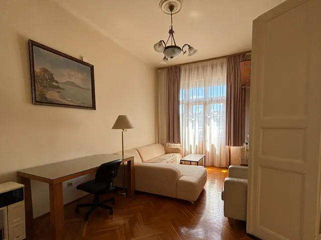 Eladó lakás Budapest VIII. kerület, II. János Pál pápa tér 70 nm