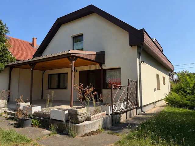 Eladó ház Pécel, Kelő lakópark 195 nm