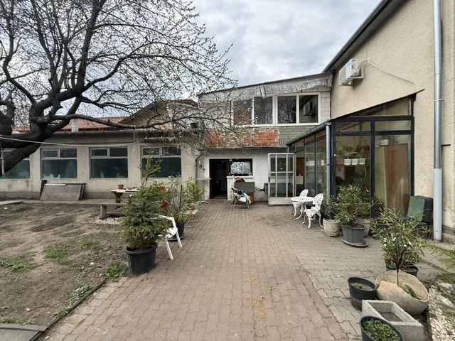 Eladó ház Budapest X. kerület, Keresztúridűlő 140 nm