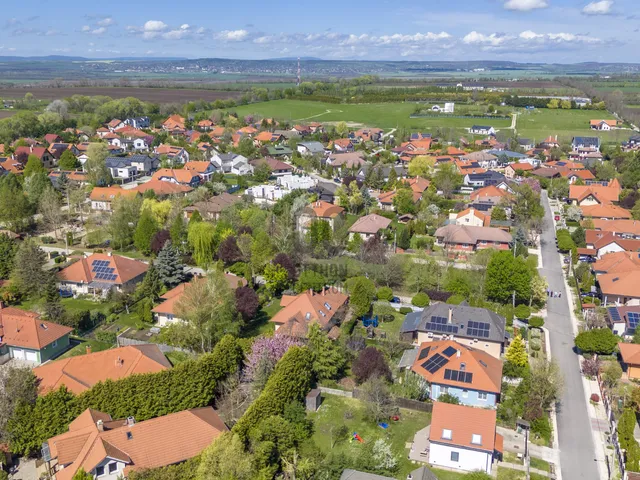 Eladó ház Páty 194 nm
