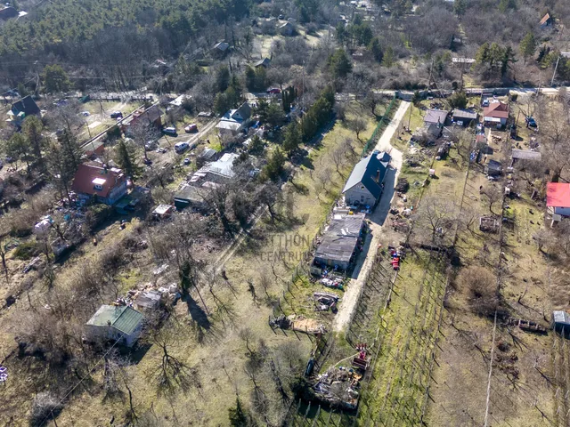 Eladó telek Biatorbágy 1055 nm