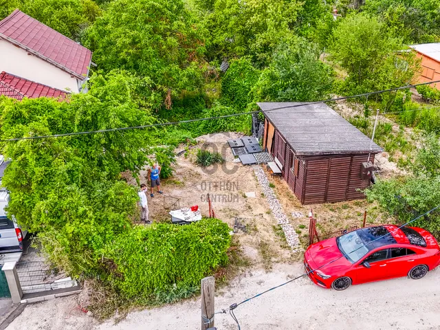 Eladó telek Biatorbágy 610 nm