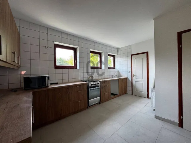 Eladó ház Biatorbágy, Füzes 249 nm