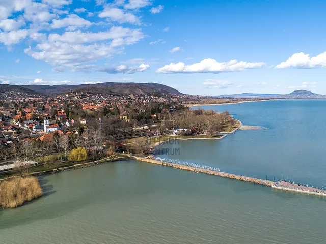 Eladó telek Balatongyörök 886 nm