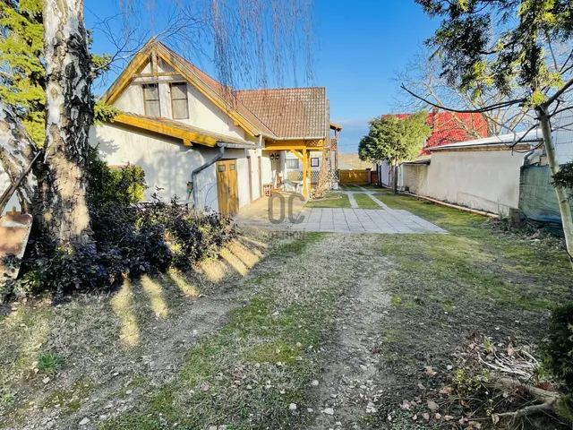 Eladó ház Alsópáhok 220 nm