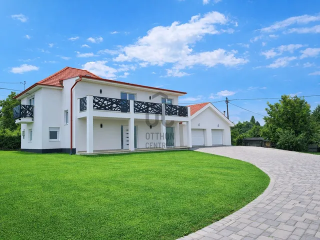 Eladó ház Cserszegtomaj 220 nm