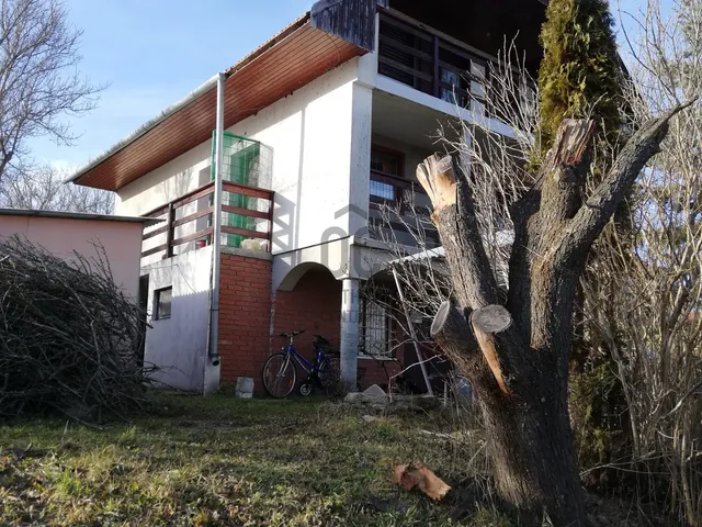 Eladó üdülő és hétvégi ház Alsópáhok 200 nm