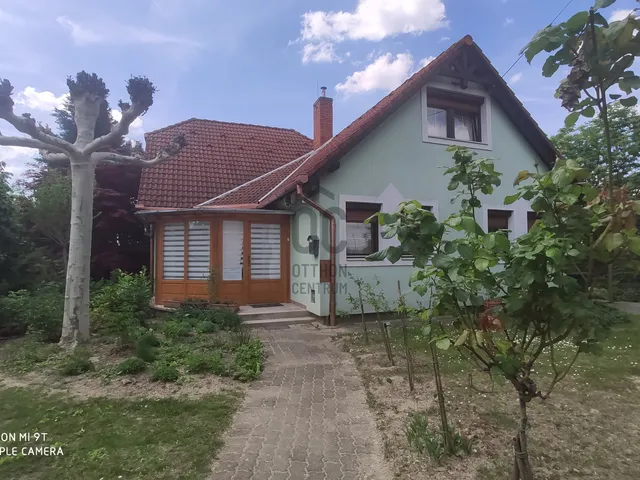 Eladó ház Zalaszántó 210 nm