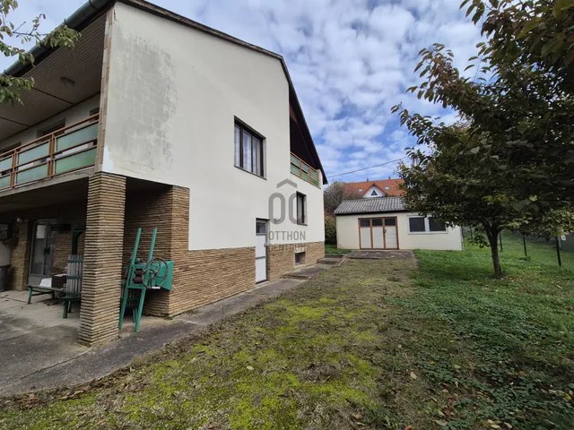 Eladó ház Keszthely, Kertváros 245 nm