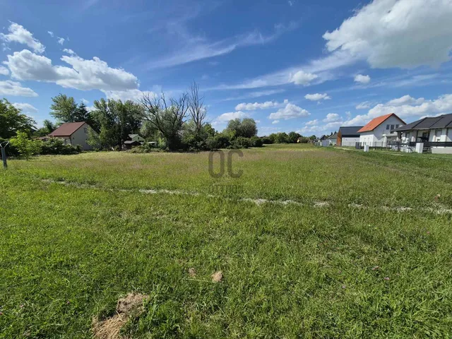 Eladó telek Balatonkeresztúr 510 nm