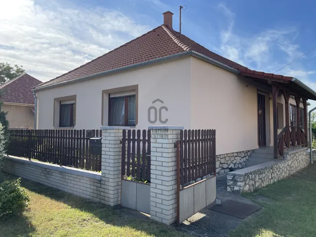 Eladó ház Káptalanfa 125 nm