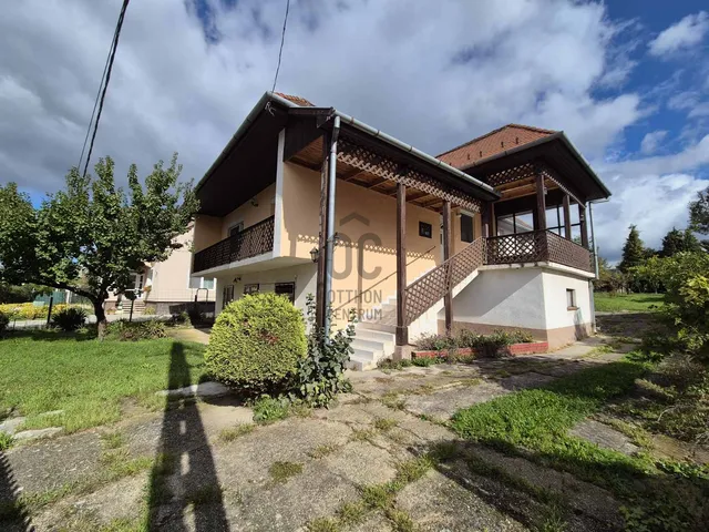 Eladó ház Gyenesdiás 292 nm