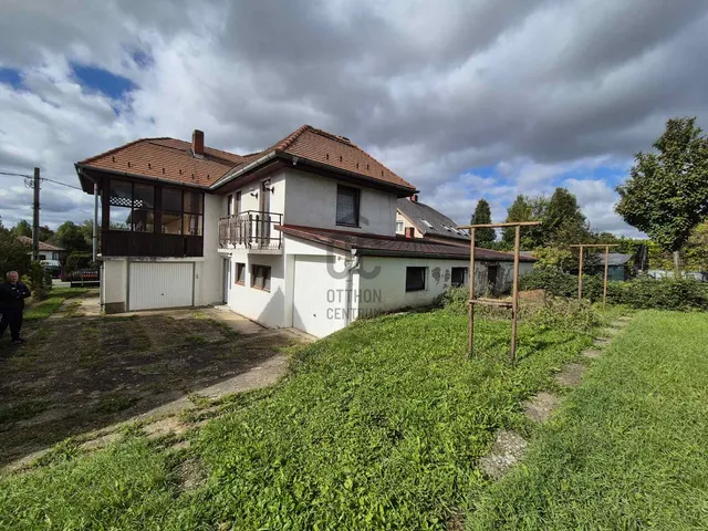 Eladó ház Gyenesdiás 292 nm