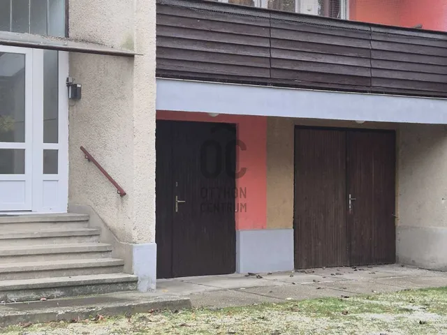 Eladó garázs Keszthely 17 nm