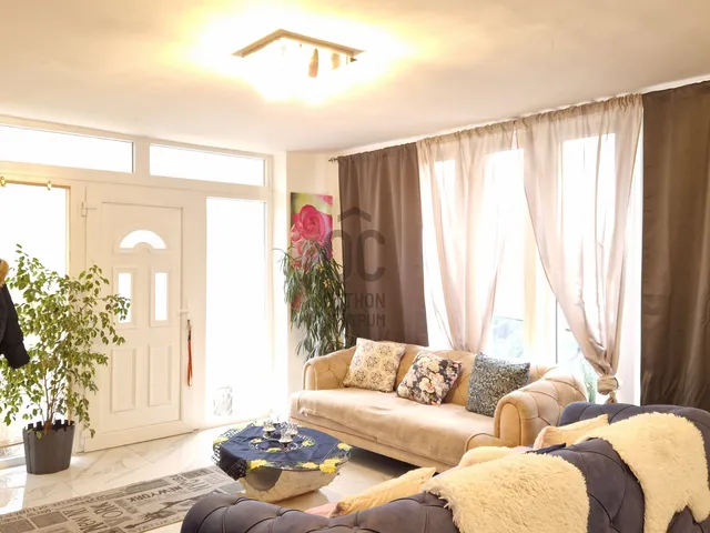 Eladó ház Hévíz 180 nm