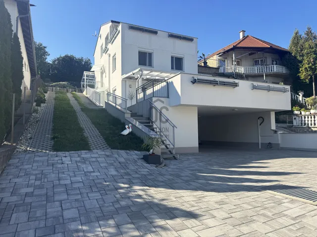 Eladó lakás Hévíz 98 nm