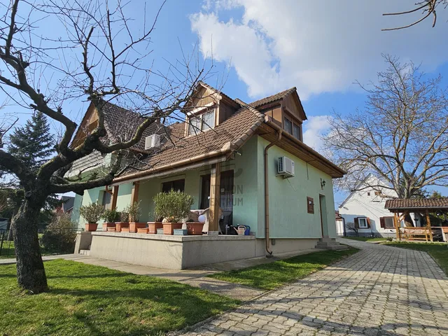 Eladó ház Vonyarcvashegy 364 nm