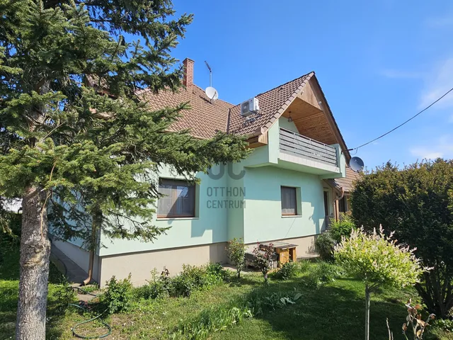Eladó ház Vonyarcvashegy 364 nm
