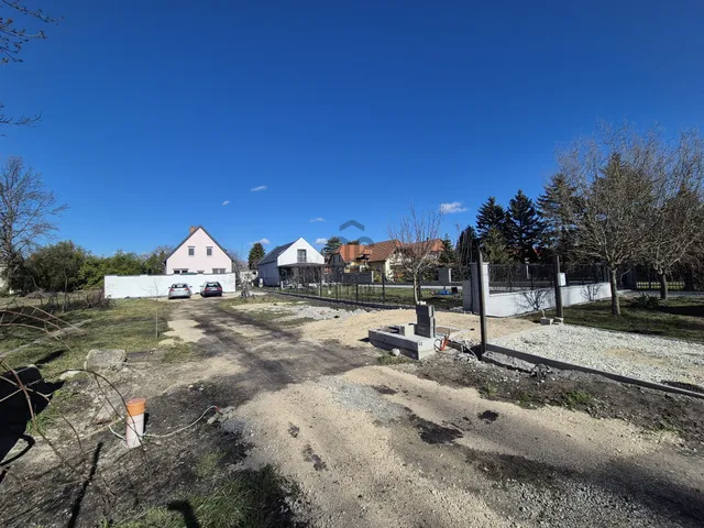 Eladó telek Keszthely 393 nm