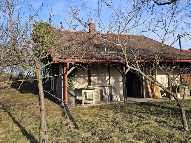 Eladó üdülő és hétvégi ház Mencshely 55 nm