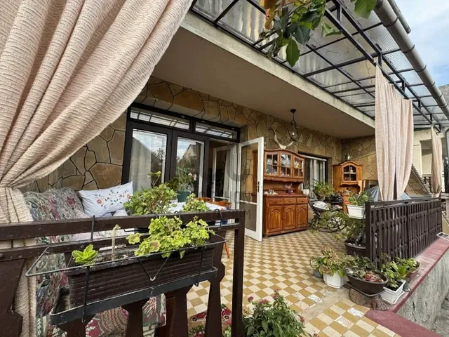 Eladó ház Vonyarcvashegy 138 nm