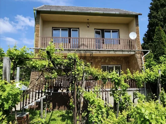 Eladó ház Vonyarcvashegy 138 nm