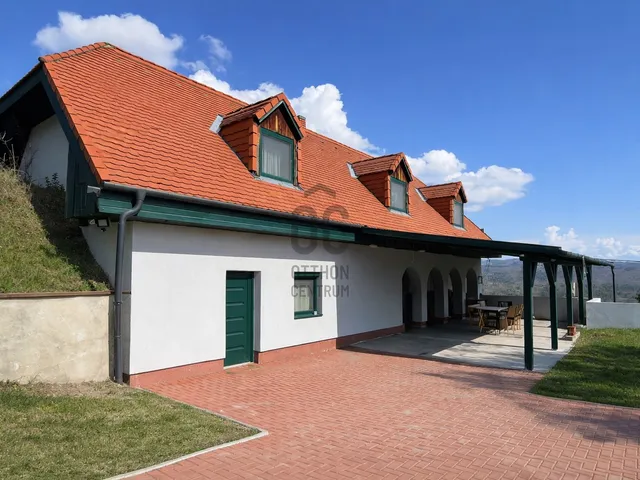 Eladó ház Cserszegtomaj 220 nm