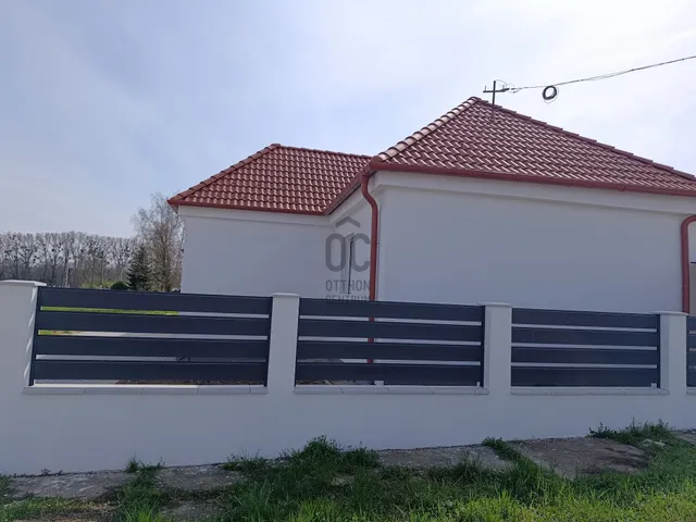 Eladó ház Karmacs 75 nm