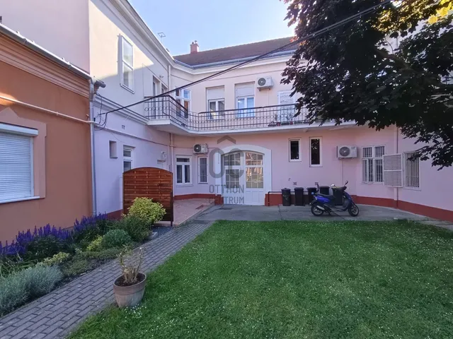 Eladó lakás Keszthely 132 nm