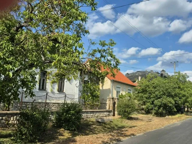 Eladó ház Sümeg 172 nm