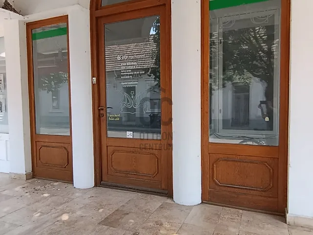 Eladó kereskedelmi és ipari ingatlan Keszthely 40 nm