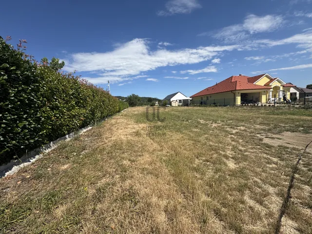 Eladó telek Gyenesdiás 1212 nm