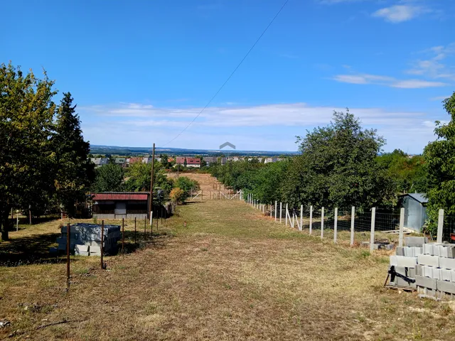 Eladó telek Sümeg 2860 nm