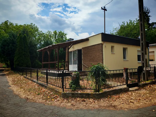 Eladó nyaraló Keszthely 50 nm
