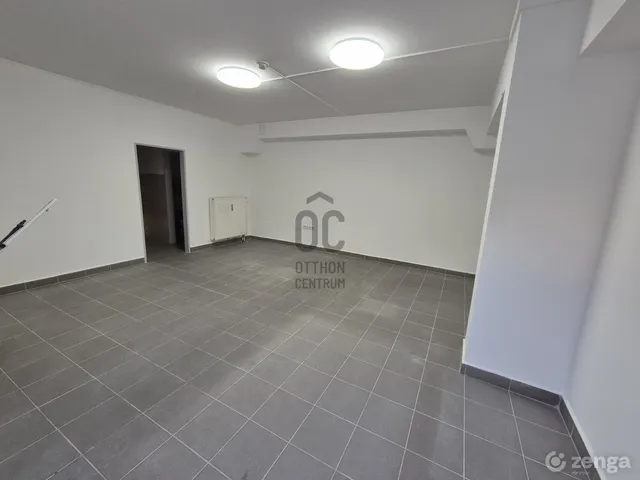 Eladó kereskedelmi és ipari ingatlan Keszthely 58 nm