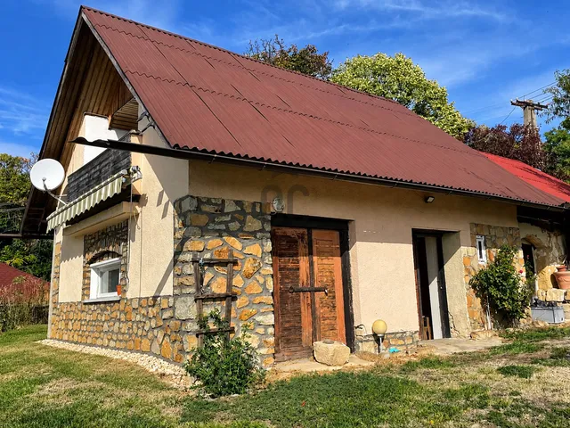 Eladó nyaraló Rezi 87 nm