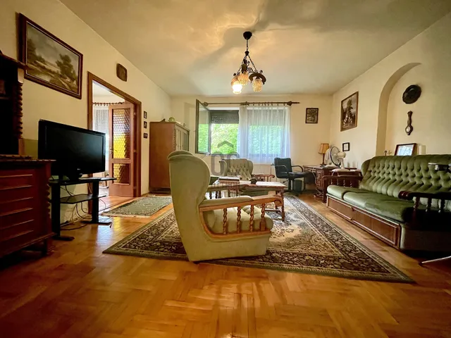 Eladó ház Budapest XV. kerület, Rákospalota 180 nm