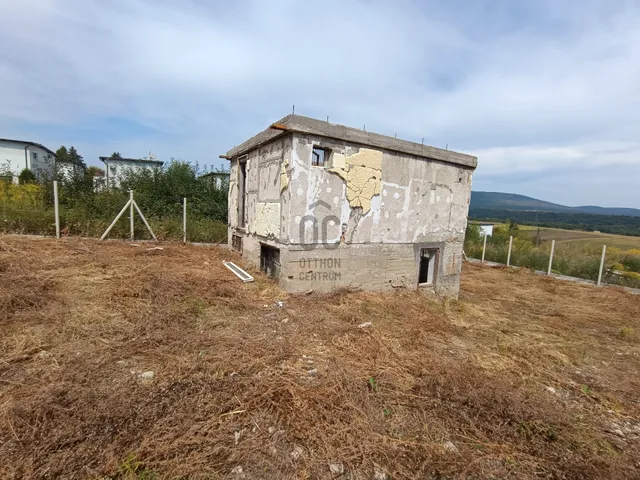 Eladó telek Vác, Törökhegy 2339 nm