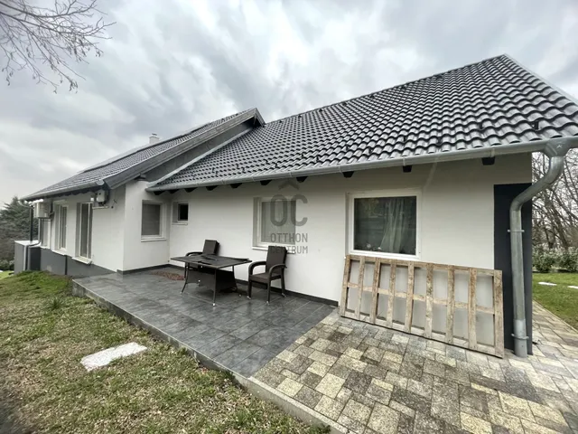 Eladó ház Veresegyház, Harmatok 230 nm