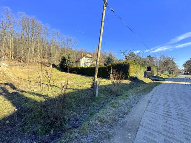 Eladó telek Pilisszentkereszt, Forrás utca 1203 nm