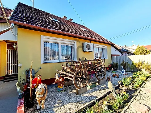Eladó ház Budapest XX. kerület, Pesterzsébet, Szászváros utca 195 nm
