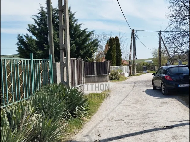Eladó telek Mogyoród 1022 nm
