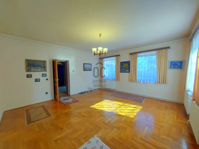 Eladó ház Budapest XVI. kerület, Árpádföld 200 nm